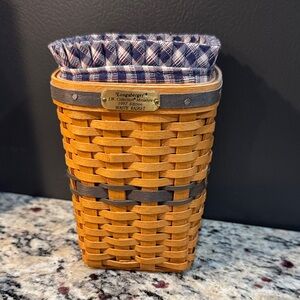 Longaberger Tan Woven Basket with Plaid Liner